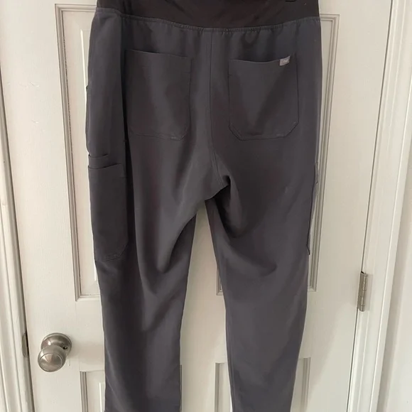 Set of 2 Figs scrub pants XL petite - Picture 7 of 7